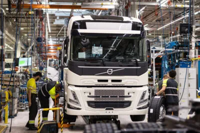 Volvo trucks e lkw electric truck produktion production min e