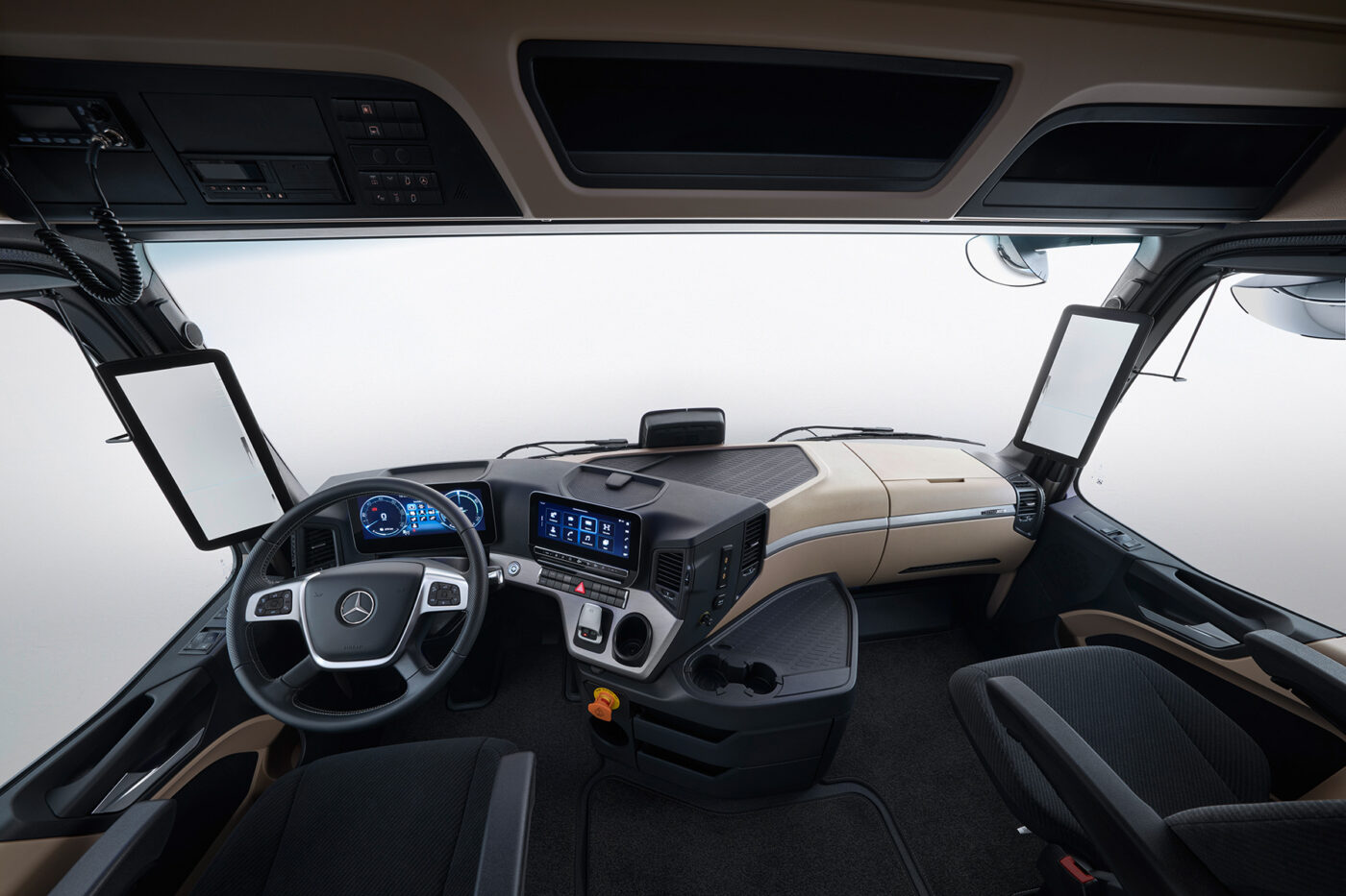 eactros600 interieur bs 02 kabine vorn front cabin wf05