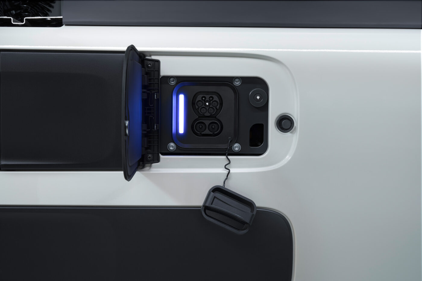 eactros600 interieur ext det 01 ladebuchse charging port wf02