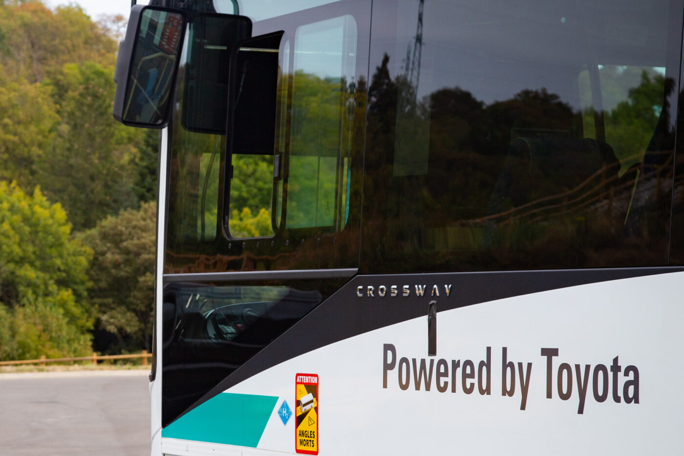 Toyota bz reisebusse paris