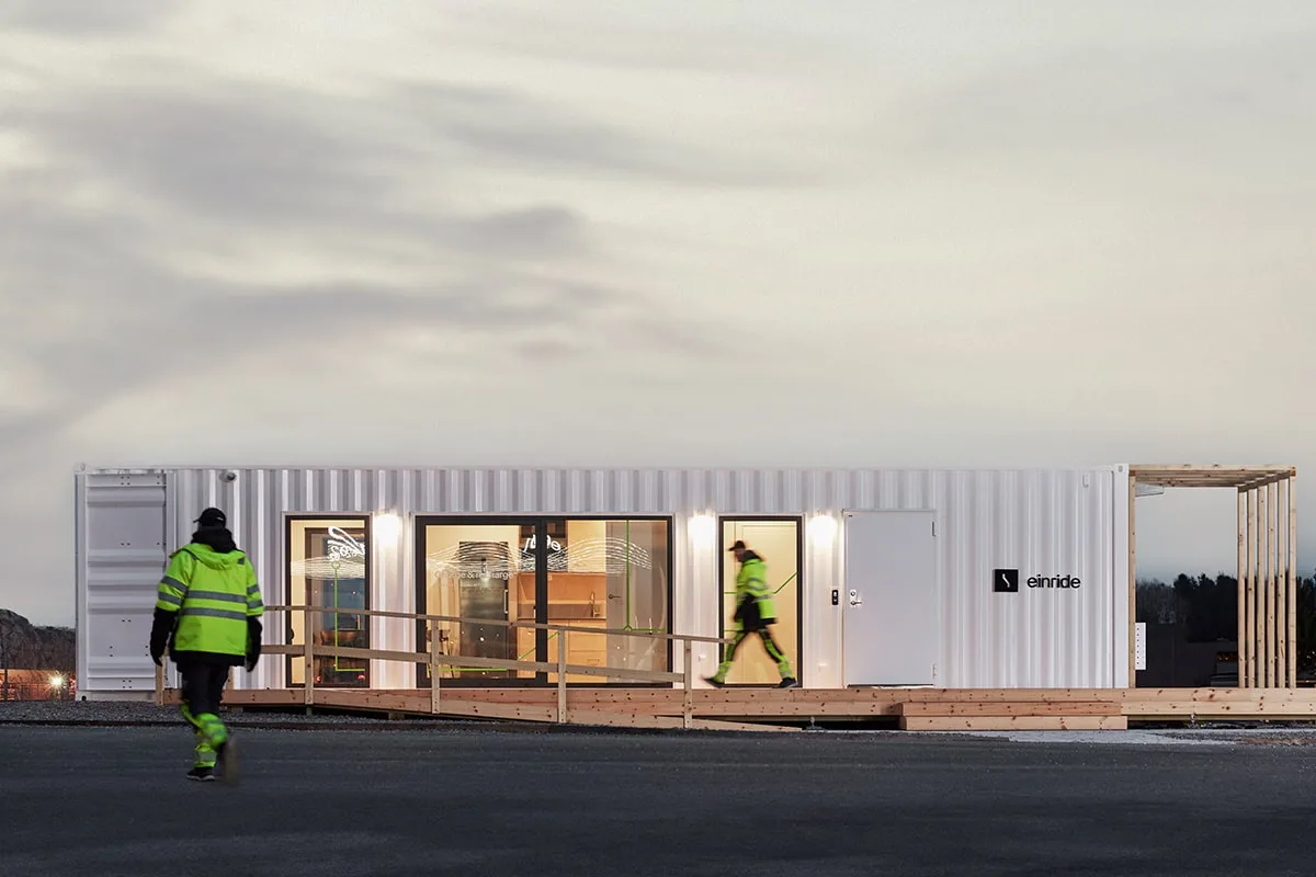 einride e lkw electric truck ladestation charging station schweden sweden rosersberg 2023 03 min