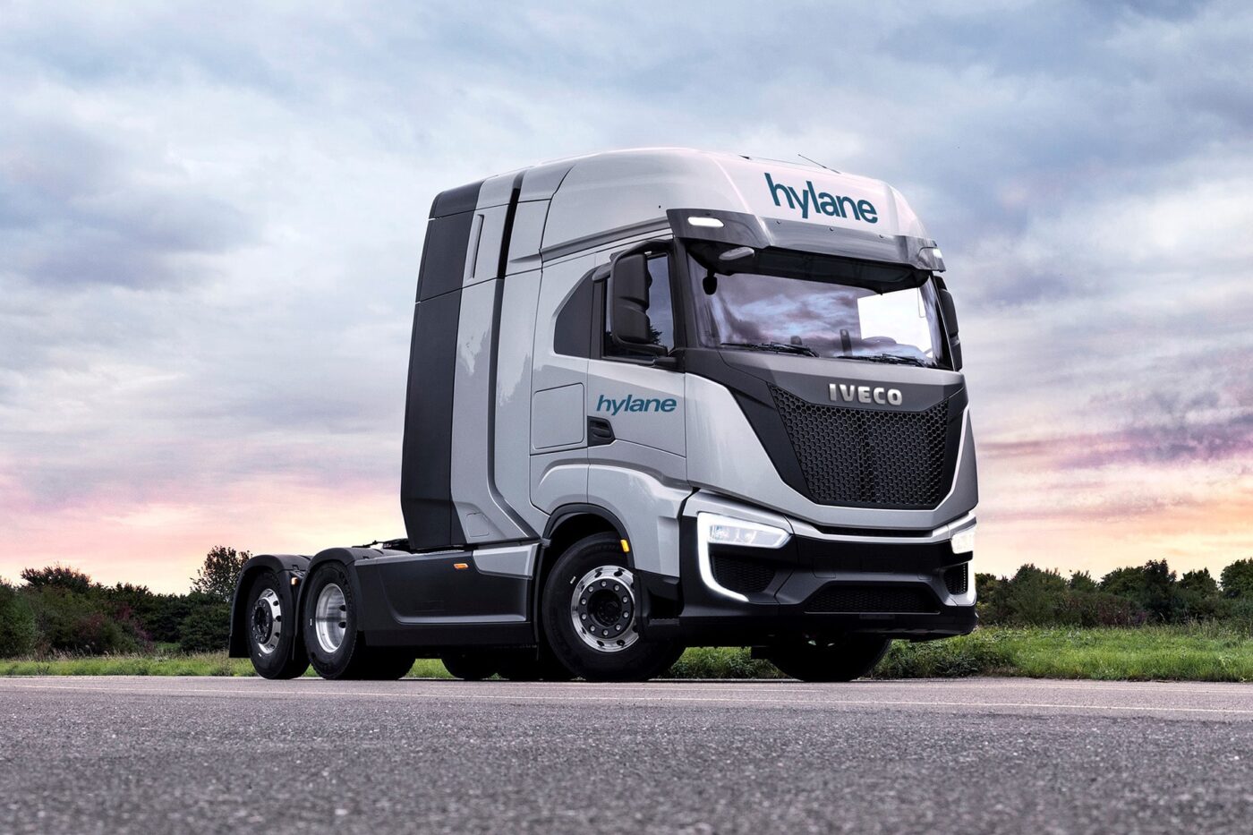 Iveco heavy duty fcev brennstoffzellen lkw fuel cell truck hylane min