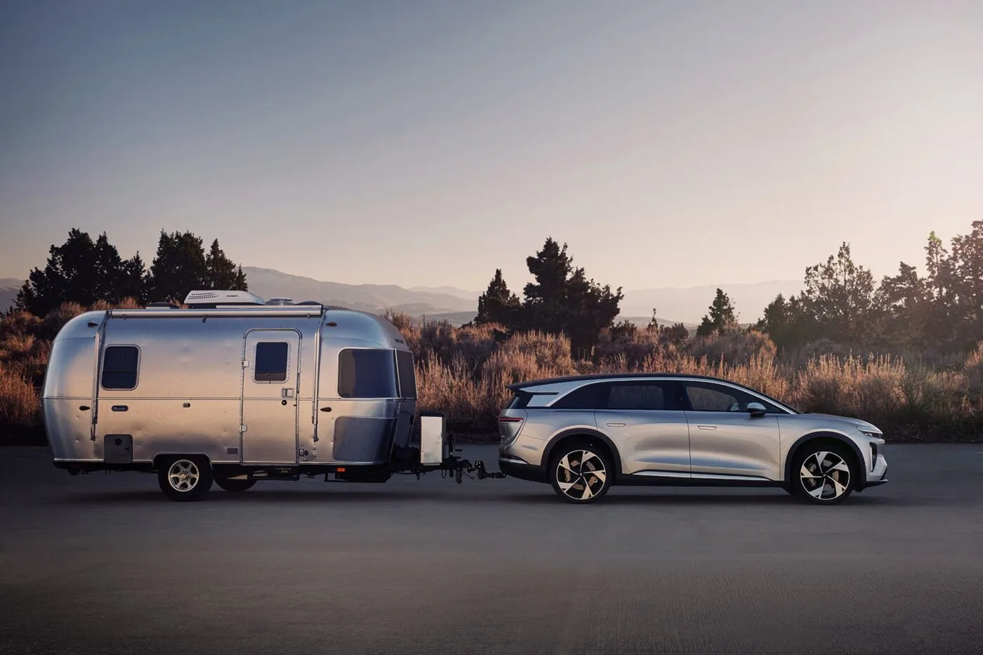 lucid motors lucid gravity 2023 13 min