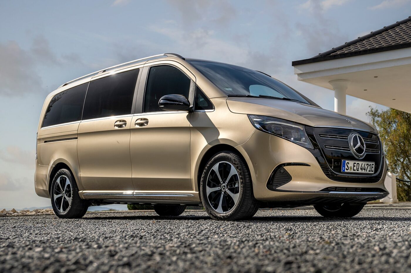 Mercedes benz eqv facelift min