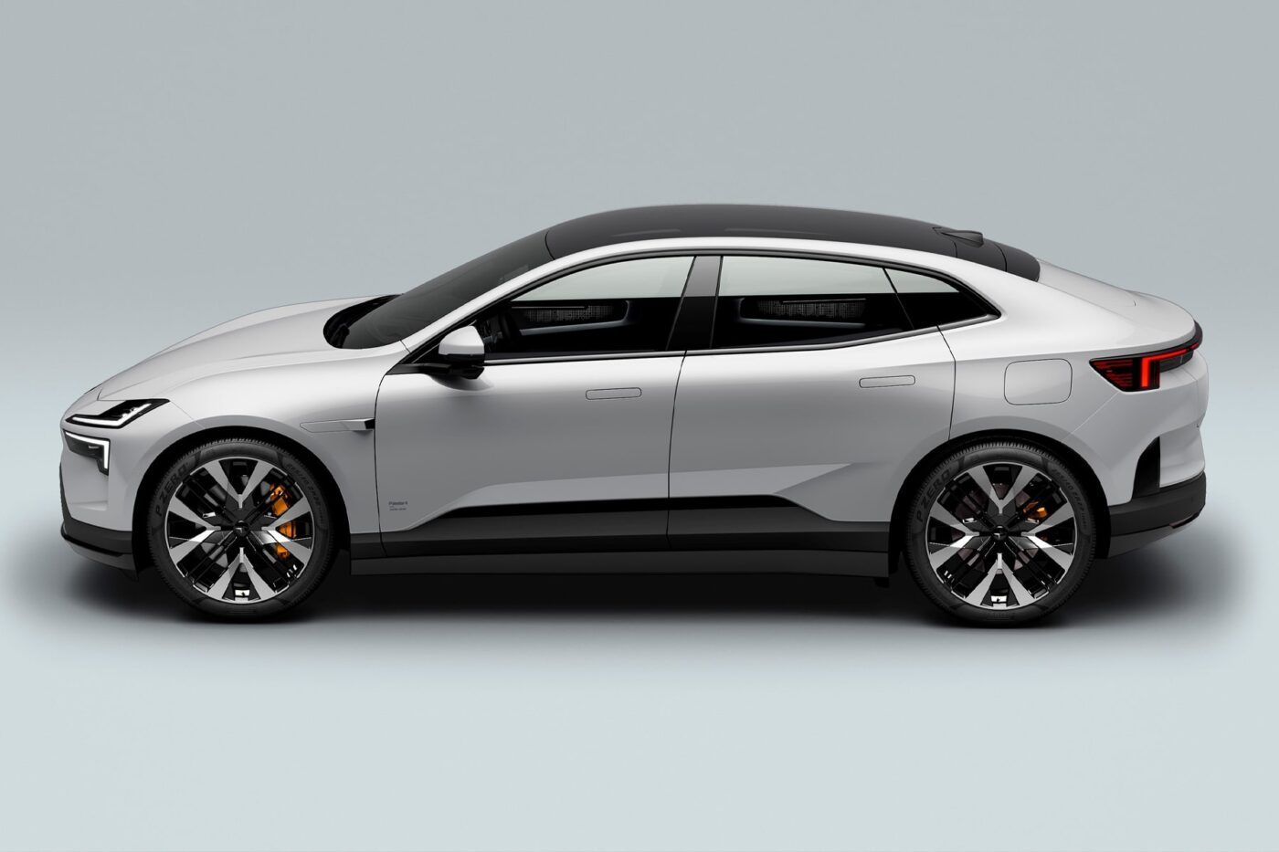 polestar 4 2023 09 min