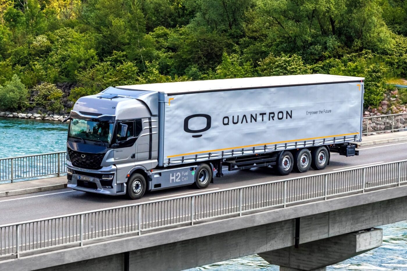 Quantron qhm fcev e lkw electric truck brennstoffzellen lkw fuel cell truck min