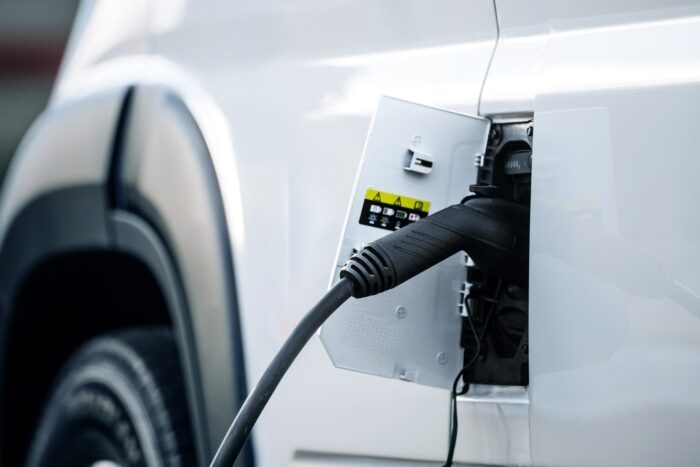 Ram promaster ev e transporter electric transporter usa ladestation charging station typ type min