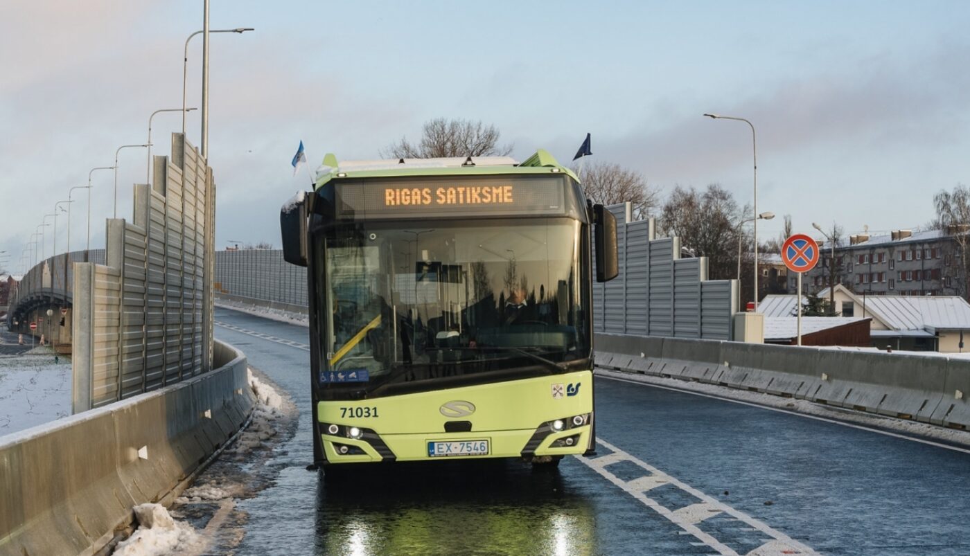 Riga solaris e bus urbino jan e