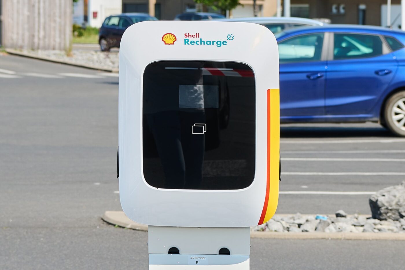 shell recharge ladestation charging station wallbox belgien belgium carrefour 2024 01 min