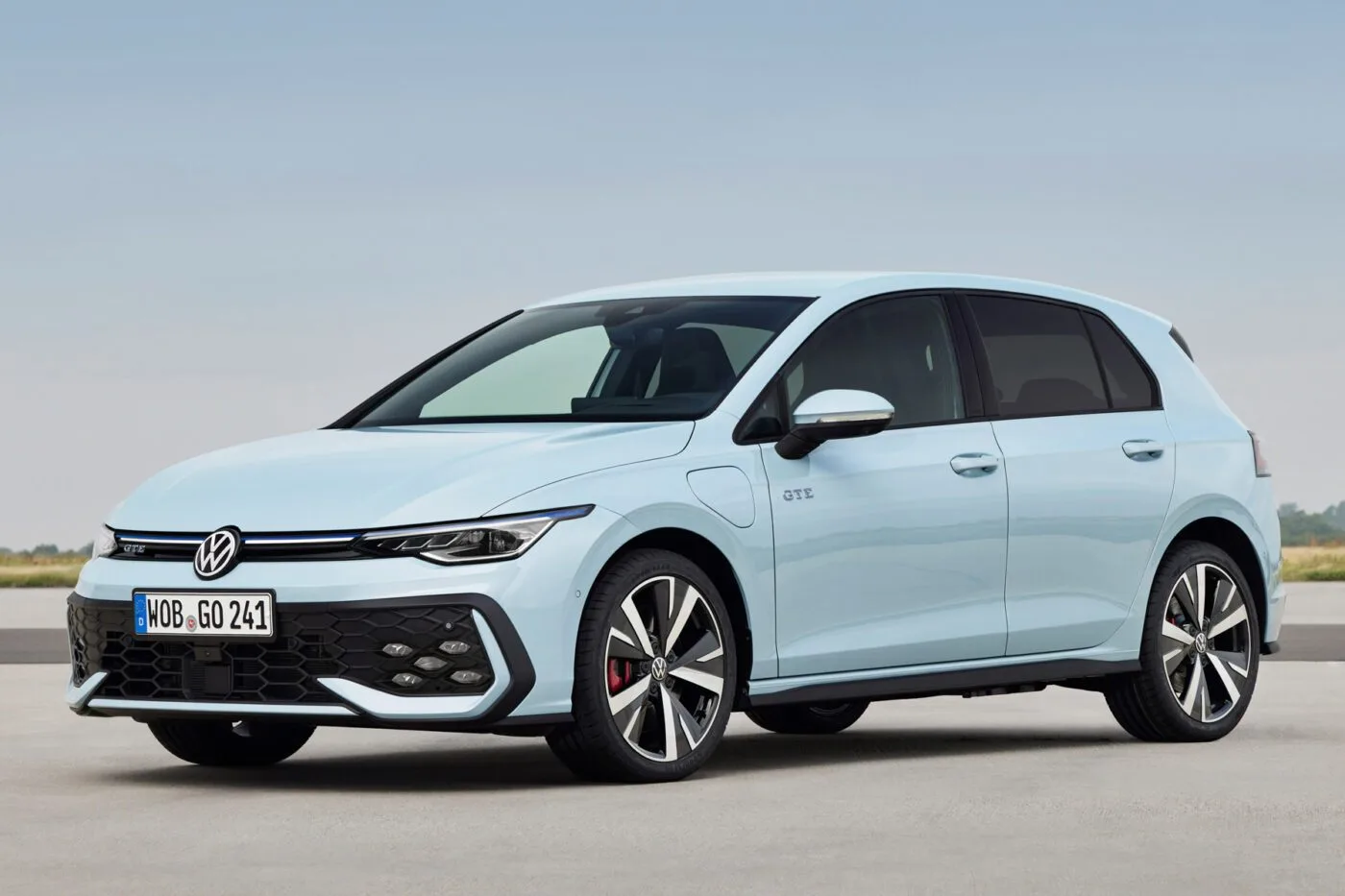 Aufgefrischter VW Golf 8 als Plug in Hybrid bestellbar electrive