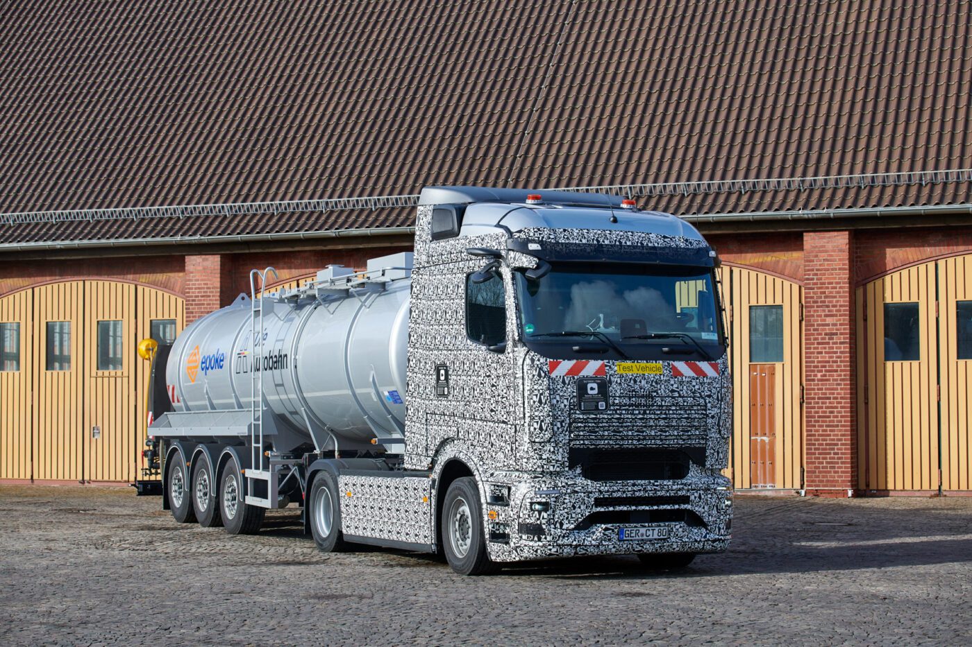 daimler truck mercedes benz eactros 600 winterdienst autobahn gmbh 5