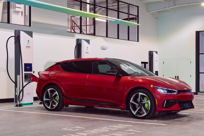 electrify america ladestation charging station san francisco usa kia 2024 01 min