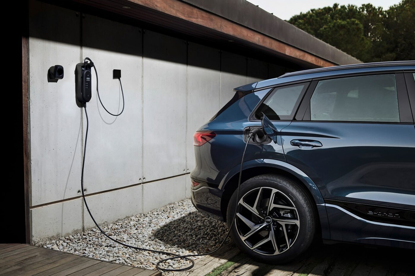 audi q6 e tron ladestation charging station wallbox 2024 03 min