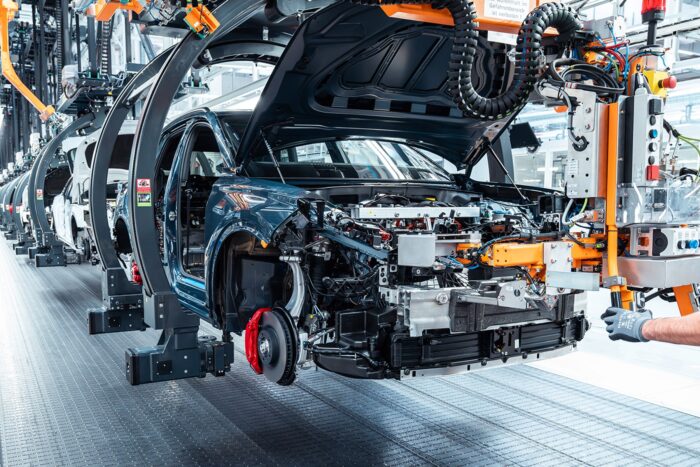 audi q6 e tron produktion production 2024 02 min