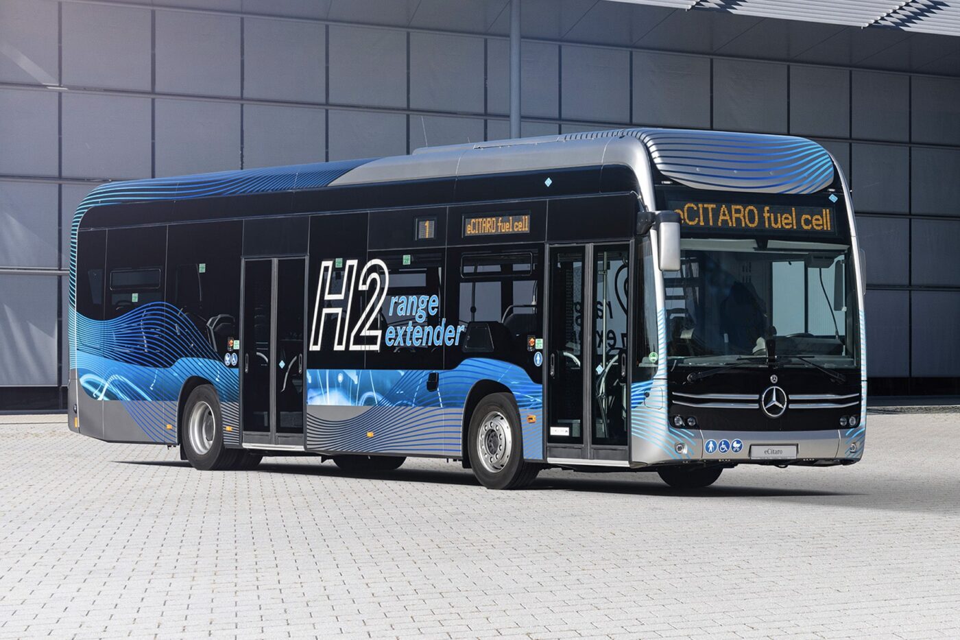 daimler buses mercedes benz ecitaro elektrobus electric bus fcev 2024 01 min