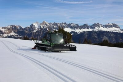 e pistenfahrzeug schweiz prinoth designwerk 2024