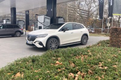 mercedes bent eqe suv 350 4matic test winter 2023 07