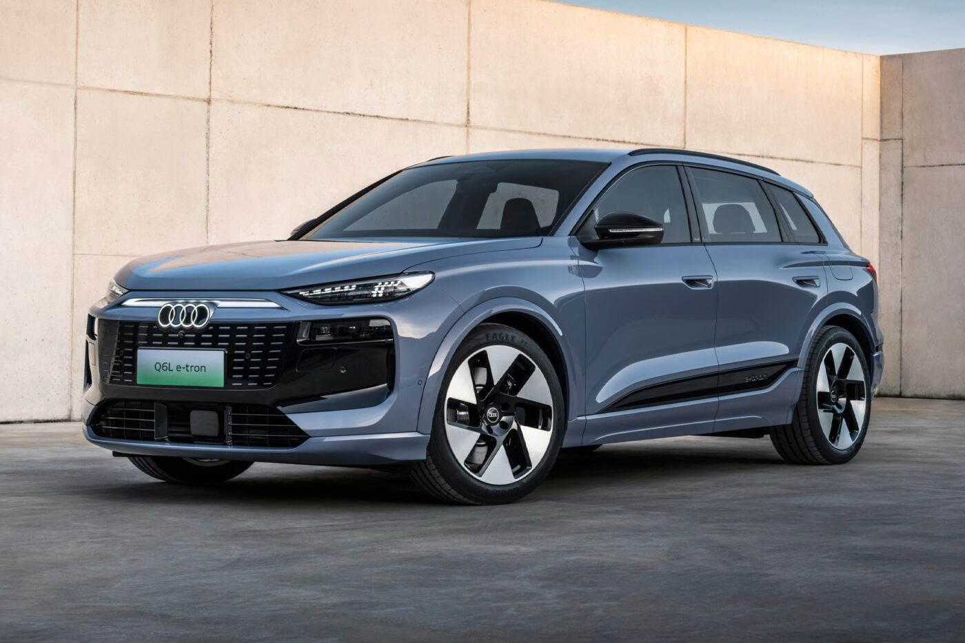 Audi-zeigt-China-Langversion-des-Q6-e-tron