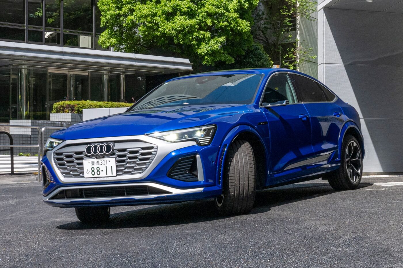 audi q8 e tron sportback japan 2024 01 min