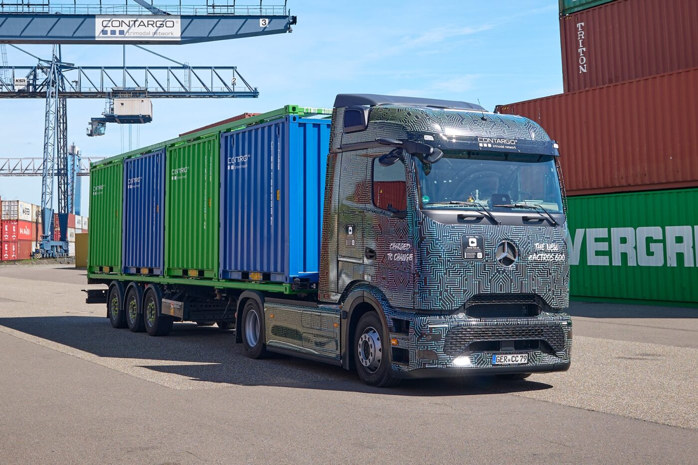 daimler truck mercedes benz eactros 600 e lkw electric truck contargo 2024 03 min