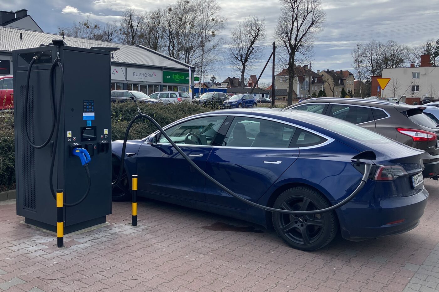 ekoenergetyka ladestation charging station polen poland peter schwierz tesla model 3 2024 01 min
