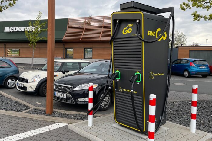ewe go ladestation charging station hildesheim daniel boennighausen 2024 01 min