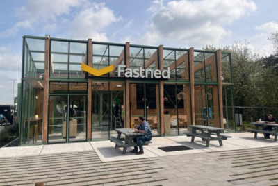 fastned mit shop und restaurant