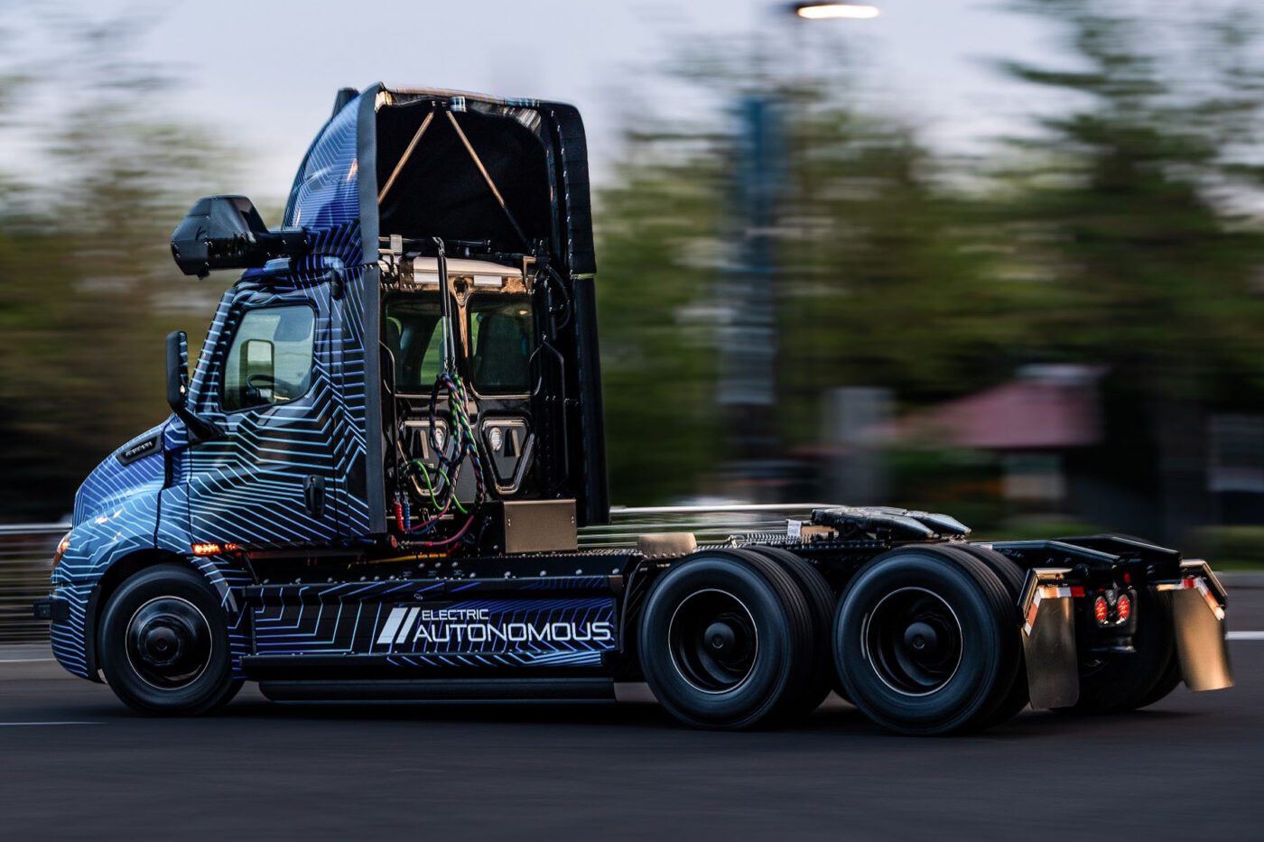 daimler truck freightliner ecascadia autonom autonomous e lkw electric truck usa 2024 02