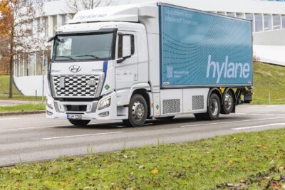 hyundai xcient fuel cell e lkw electric truck hylane hintergrund background 2024 01 min