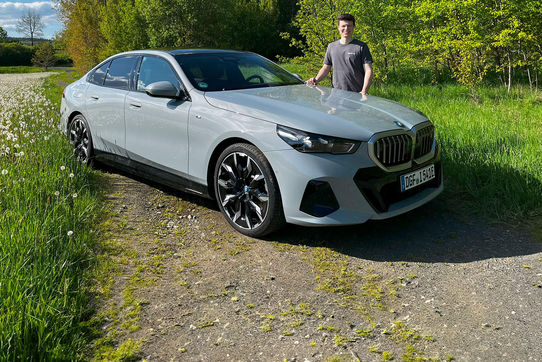 BMW i5 eDrive40 im Fahrbericht: Der fast perfekte Langstreckenkreuzer ...