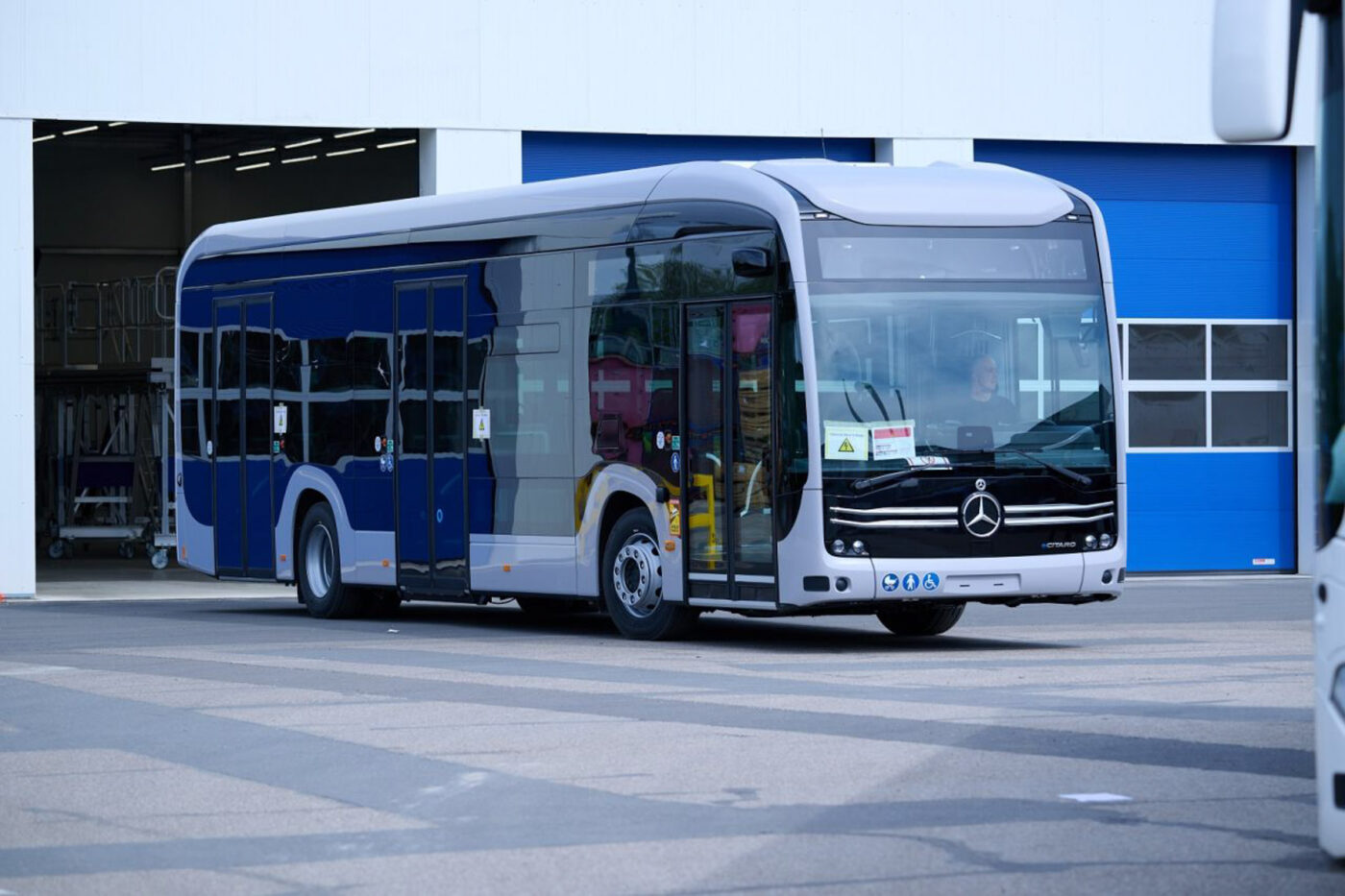 daimler buses mercedes benz ecitaro frankreich ligny 2024