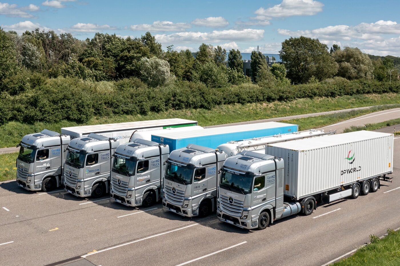 daimler truck mercedes benz genh2 truck brennstoffzellen lkw fuel cell truck 2024 02 min