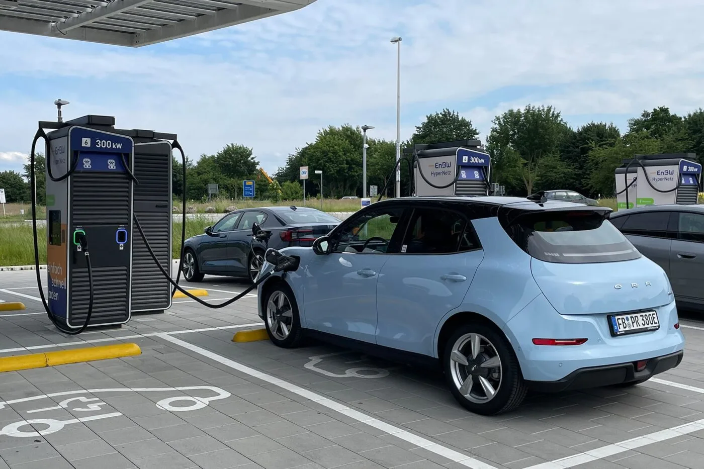 enbw ladestation charging station gwm ora 03 funky cat 2024 02 min