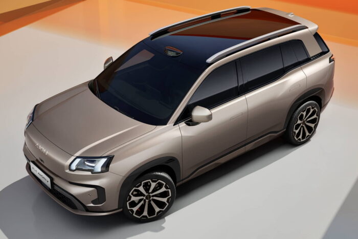 gac aion v panoramic roof