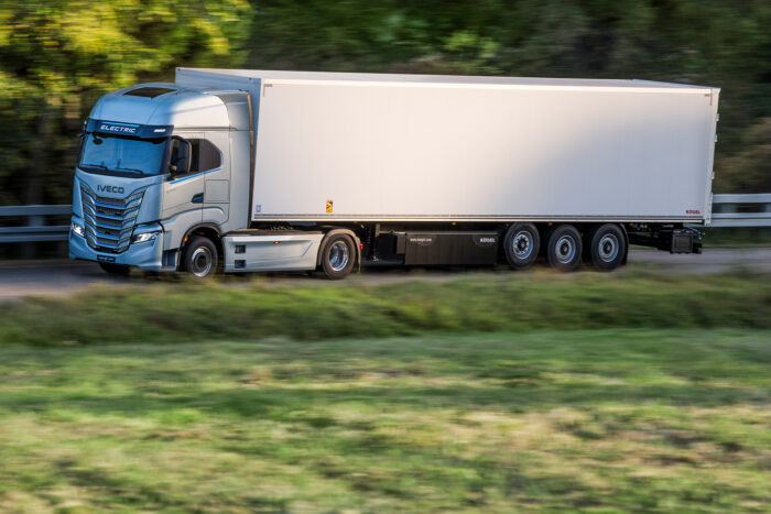 iveco s eway e lkw electric truck hintergrund background 2024 01