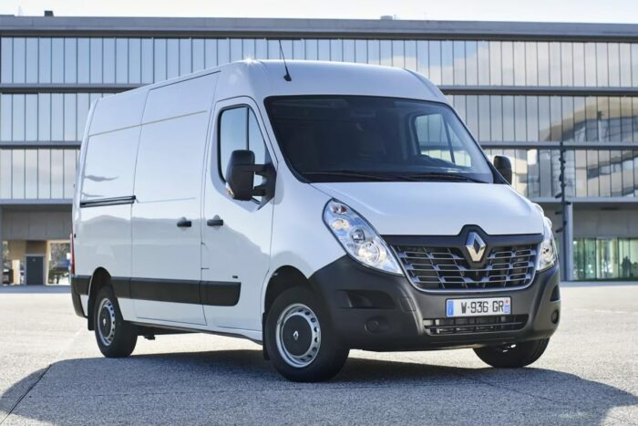 renault master baujahr 2014 2019 symbolbild min
