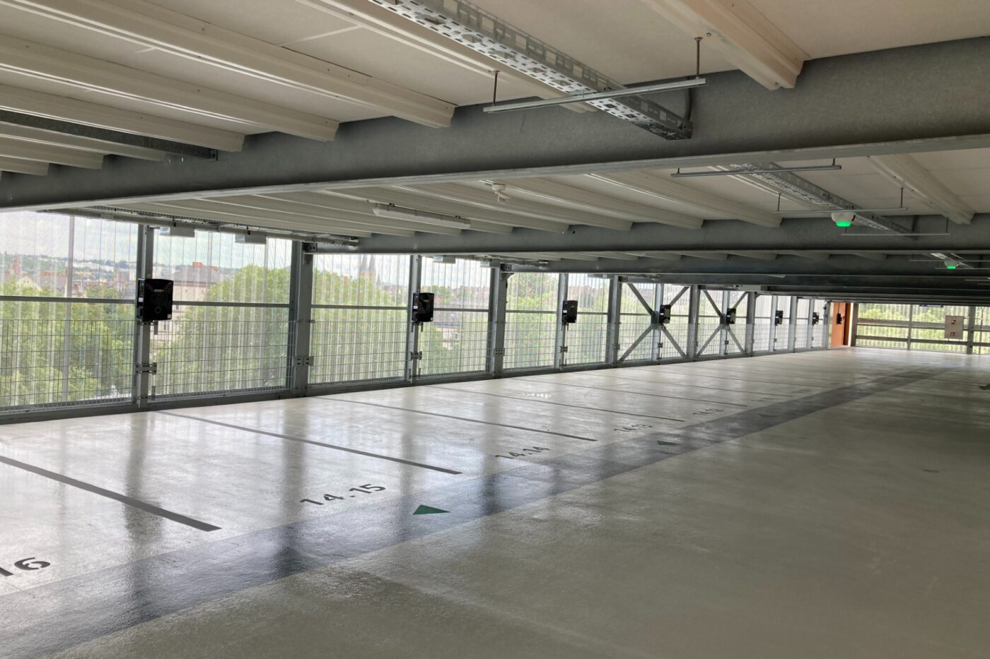 wiesbaden elsässer platz parkhaus ladestationen wallbox abl 2024