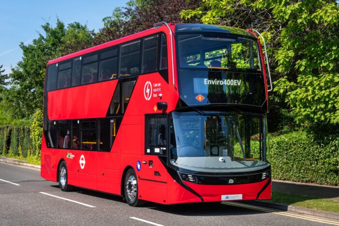 alexander dennis enviro400ev elektrobus electric bus transport for london grossbritannien uk 2024 03 min