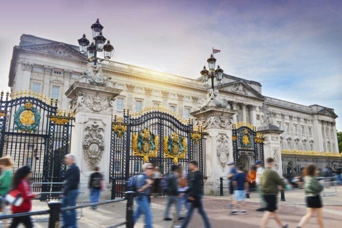 buckingham palace uk london unsplash debbie fan e1724154943672 1400x932