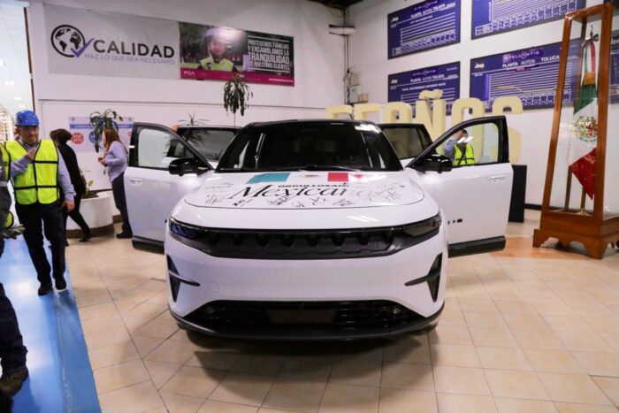 mexiko jeep wagoneer s stellantis 2024