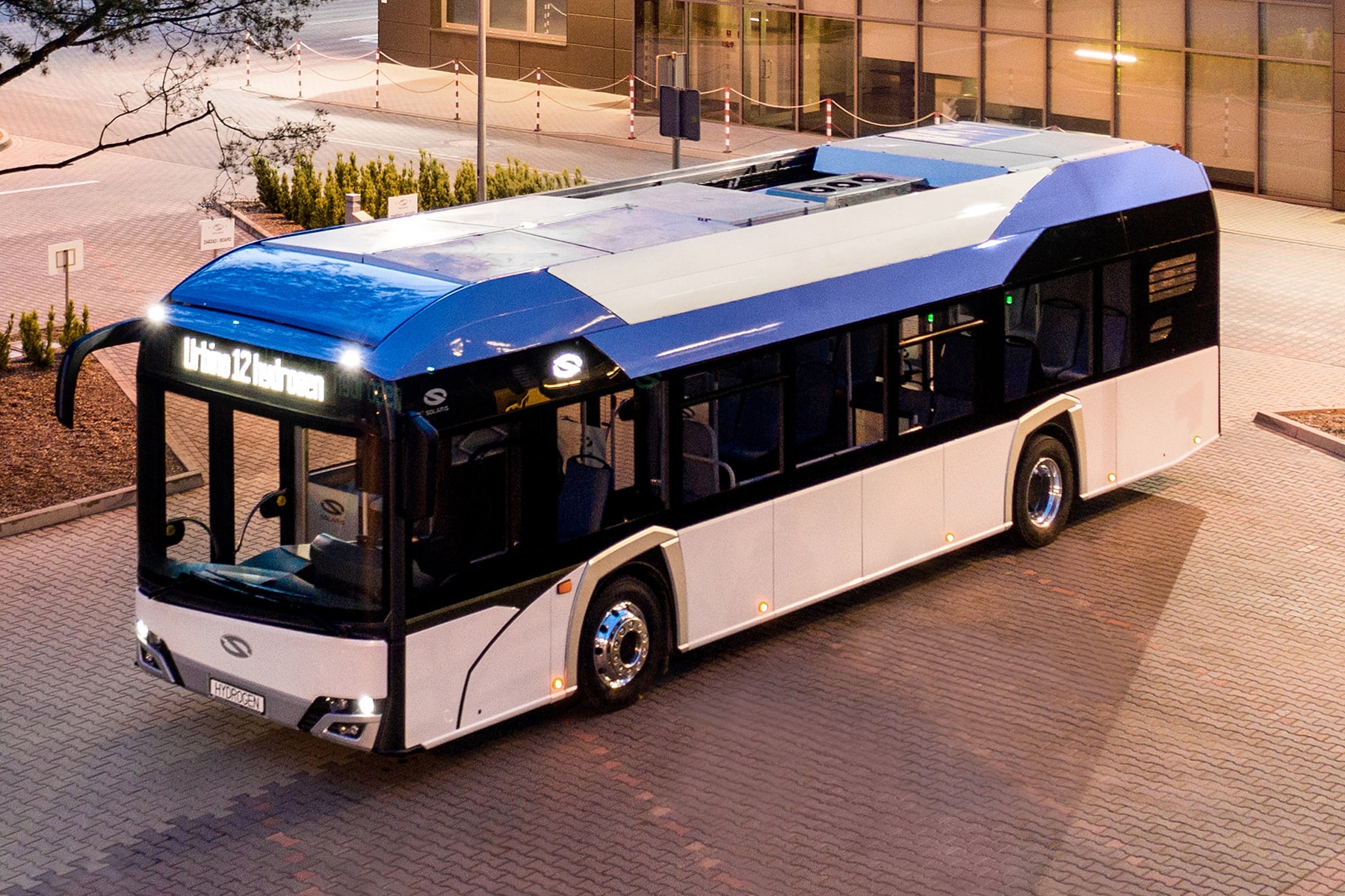 Solaris-liefert-zehn-H2-Busse-nach-Tschechien