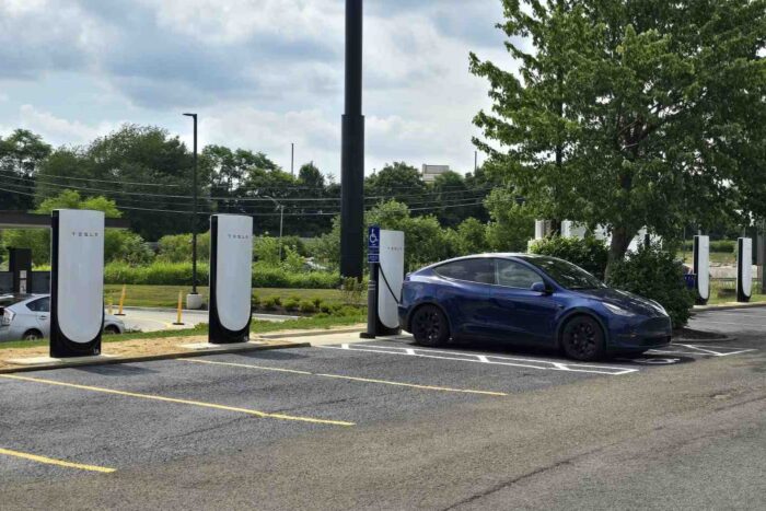 tesla supercharger ladestation charging station usa 2024 03 min