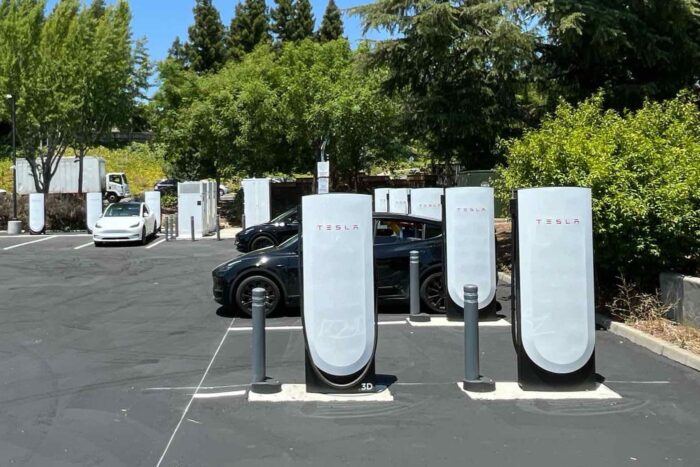 tesla supercharger ladestation charging station usa 2024 05 min