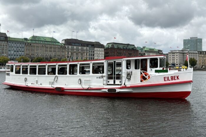 alster touristik eilbek e schiff hamburg 2024 01 min