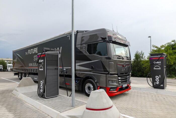 eon man berlin lkw ladenetz ladestation 2024