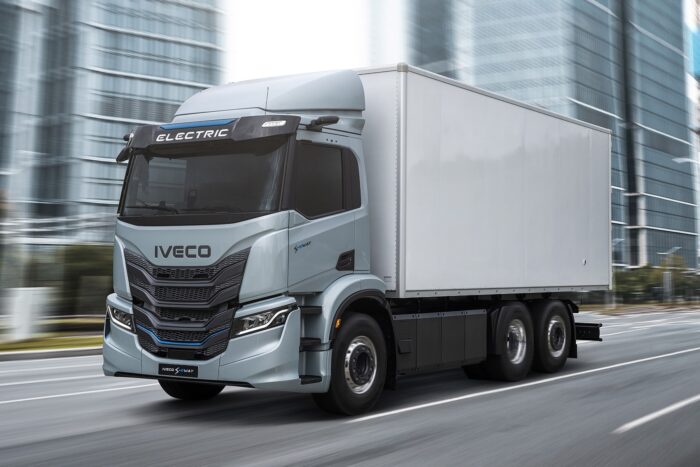 iveco s eway e lkw electric truck 2024 005 min