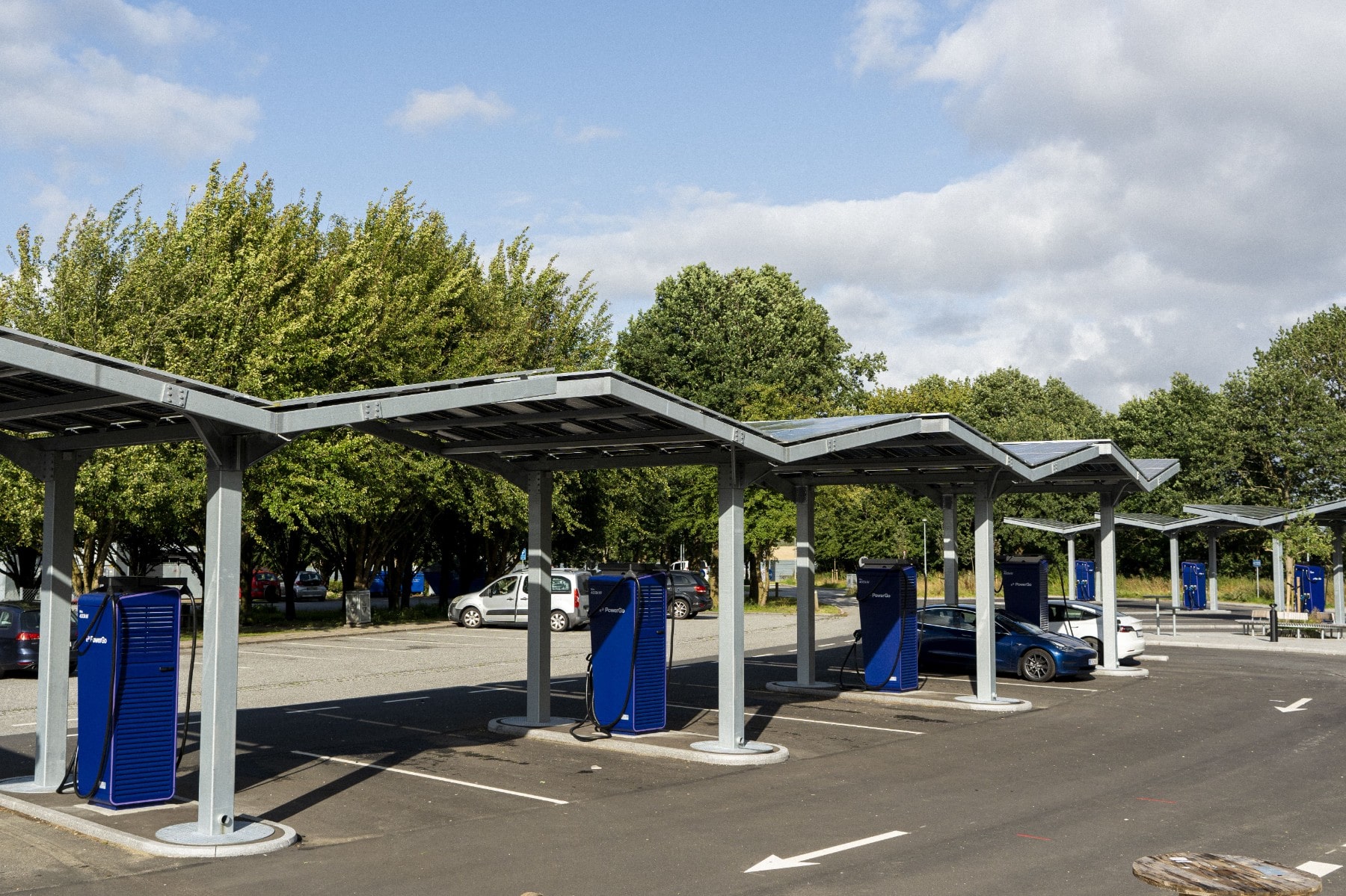 PowerGo-er-ffnet-seinen-bisher-gr-ten-Ladepark-in-Europa
