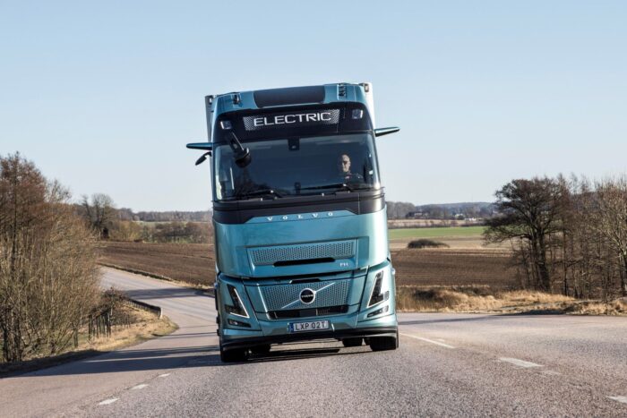 volvo trucks fh electric aero e lkw electric truck 2024 01 min