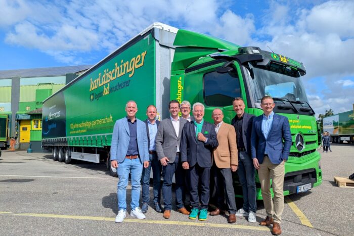 karldischinger logistikdienstleister eactros 300 mercedes benz trucks e lkw 2024