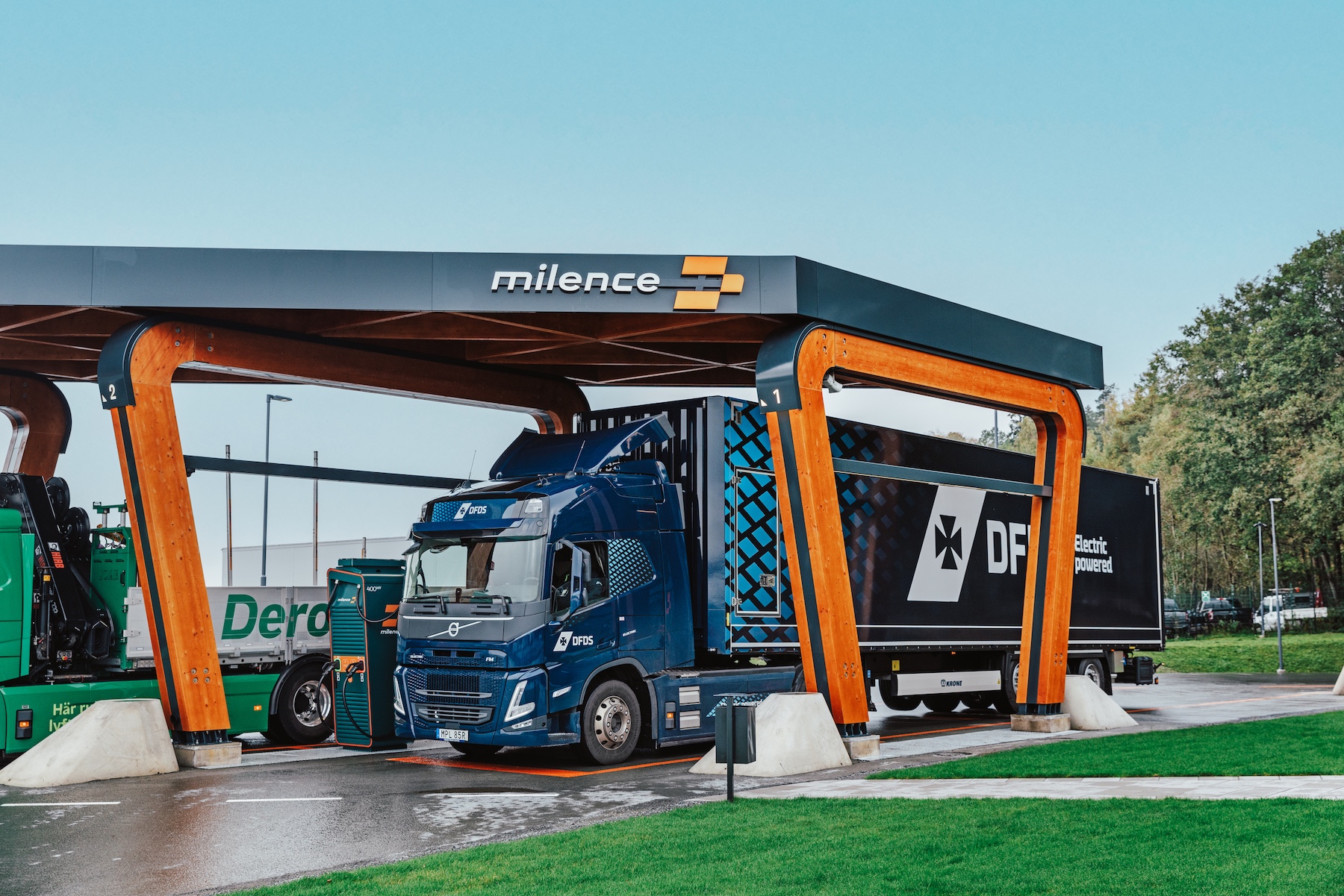 Milence-er-ffnet-erstes-Lade-Hub-in-Schweden